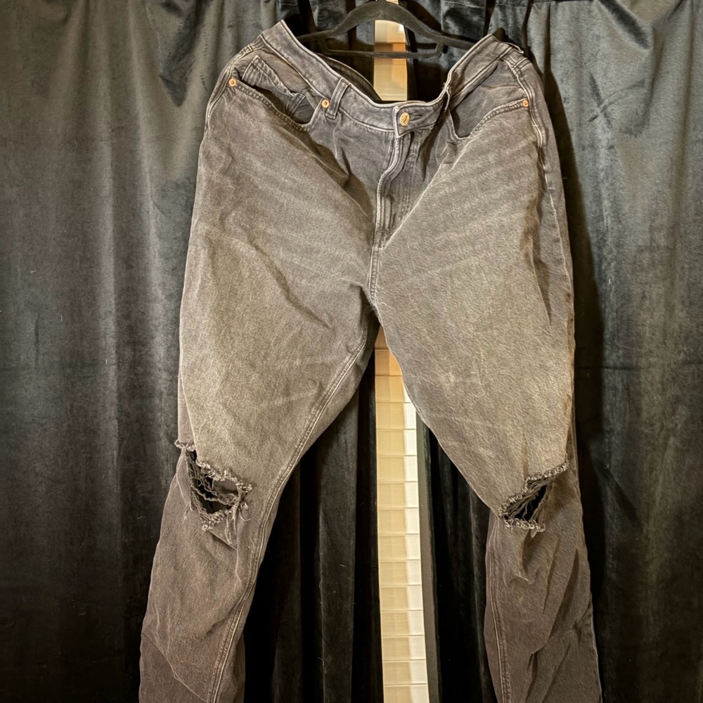 American Eagle Outfitters Mom Jeans— Distressed Black Jeans